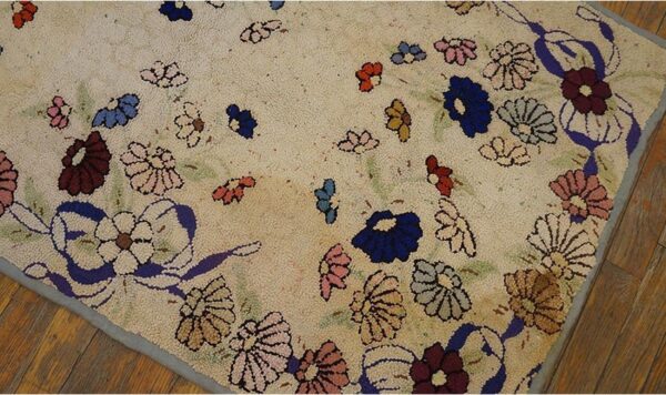 Wool 1930s hooked american antique ivory small scatter size rug 9 Wool 1930s hooked american antique ivory small scatter size rug (sku 20524) - detail view 5