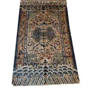 1980s Gray Cloud Band Classical Motif Medallion Vintage Chinese Silk Small Rug - detail view 1