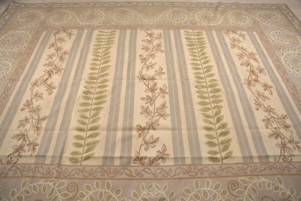 Vintage aubusson flat weave rug, lilac grey fern and vine stripe (sku fa5131gy9x12), detail 3