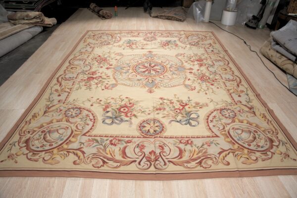 Vintage aubusson flat weave rug, louis xv rosette medallion (sku fa5089aiv9x12), detail 1